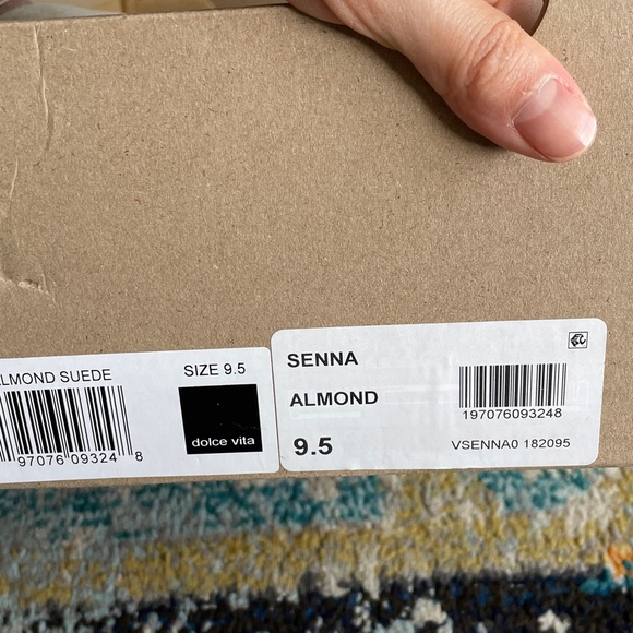 Dolce Vita Cream Ankle Booties - Picture 6 of 6